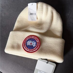 Canada Goose unisex Ivory Knit Hat